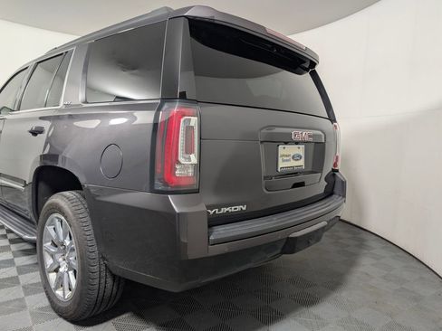 Used 2018 GMC Yukon SLT w/ Premium Edition AWD/4WD image 6