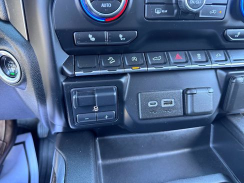 Used 2020 Chevrolet Silverado 1500 LT Trail Boss AWD/4WD image 34