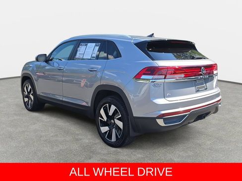 Used 2025 Volkswagen Atlas Cross Sport SE AWD/4WD image 7