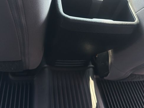Used 2021 Toyota Tacoma SR5 AWD/4WD image 28