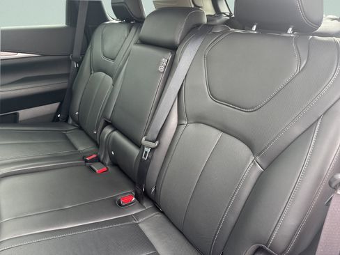 Used 2025 INFINITI QX60 Luxe AWD/4WD image 29