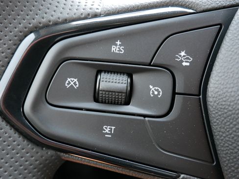 New 2026 Chevrolet Trax LS w/ LS Convenience Package FWD image 23