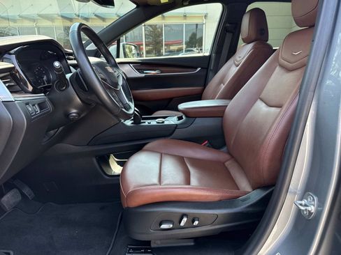 Used 2024 Cadillac XT5 Premium Luxury image 16