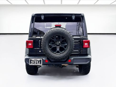 Used 2019 Jeep Wrangler Unlimited Sahara w/ Quick Order Package 24M Moab image 5