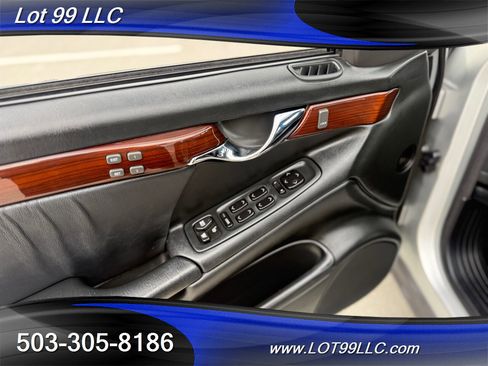Used 2001 Cadillac De Ville DHS w/ Safety/Security Pkg FWD image 13