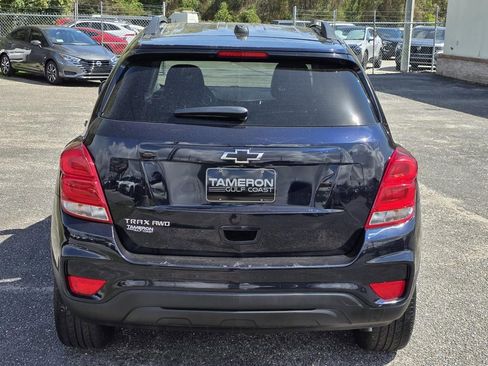 Used 2022 Chevrolet Trax LT w/ Sport Edition image 4