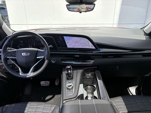 Certified 2024 Cadillac Escalade ESV V AWD/4WD image 22