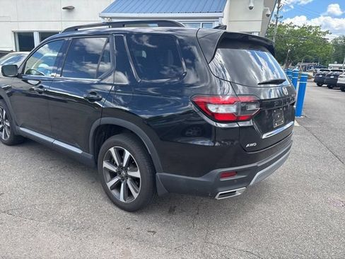 Used 2023 Honda Pilot Touring image 8