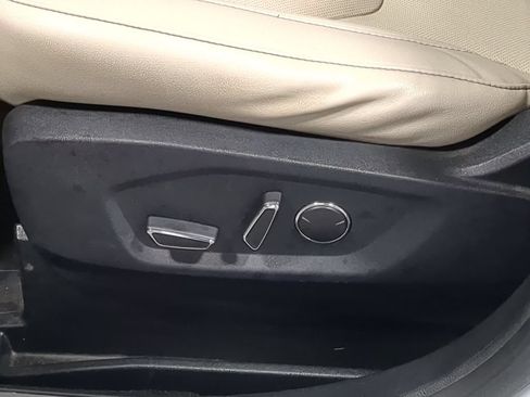 Used 2018 Ford Edge Titanium w/ Equipment Group 301A AWD/4WD image 21