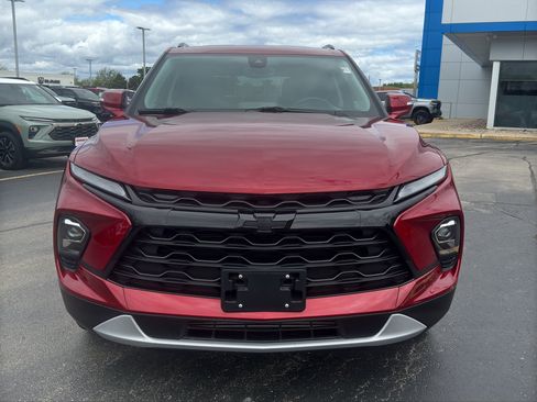 Used 2023 Chevrolet Blazer LT AWD/4WD image 3