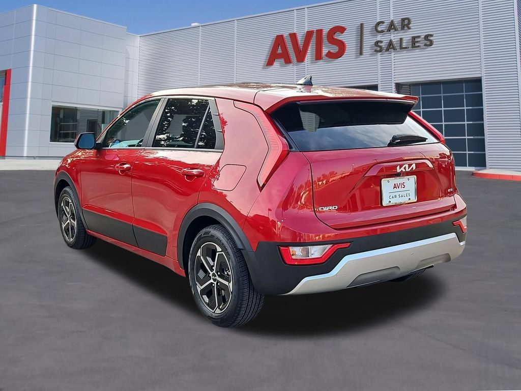 Used 2025 Kia Niro LX FWD image 9