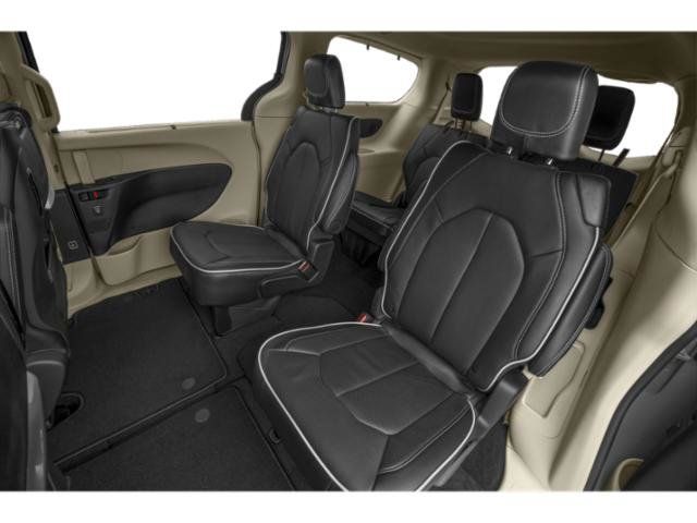 Certified 2024 Chrysler Pacifica Limited w/ Uconnect Theater Family Group AWD/4WD image 13
