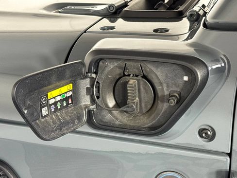 Certified 2025 Jeep Wrangler Unlimited Sahara AWD/4WD image 55