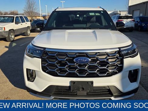 Used 2025 Ford Explorer Platinum w/ Ultimate Package image 8