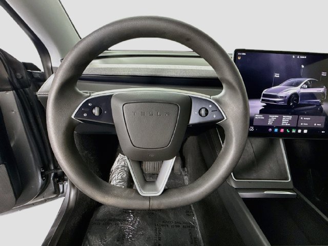 Used 2026 Tesla Model Y Long Range AWD/4WD image 10
