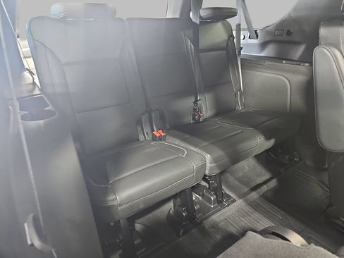 Certified 2024 GMC Yukon XL Denali w/ Advanced Technology Package AWD/4WD image 15
