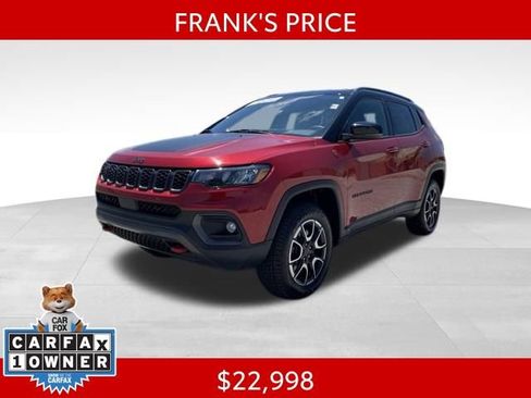 Used 2025 Jeep Compass Trailhawk AWD/4WD image 1