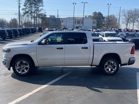 Used 2025 RAM 1500 Big Horn AWD/4WD image 8