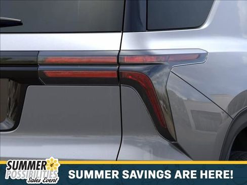 New 2026 Chevrolet Traverse LT w/ Driver Confidence Package FWD image 11