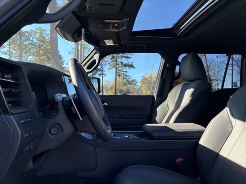 Used 2024 Lexus GX 550 image 20