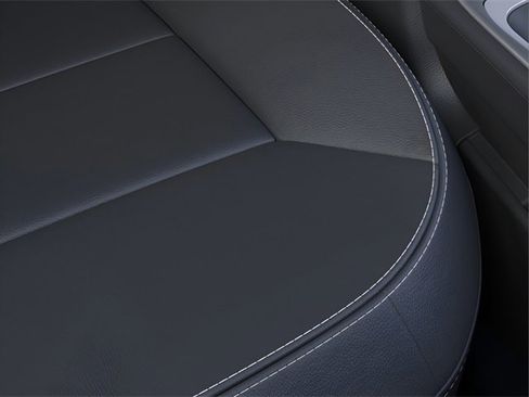 Used 2024 Ford Explorer XLT w/ Equipment Group 202A image 16