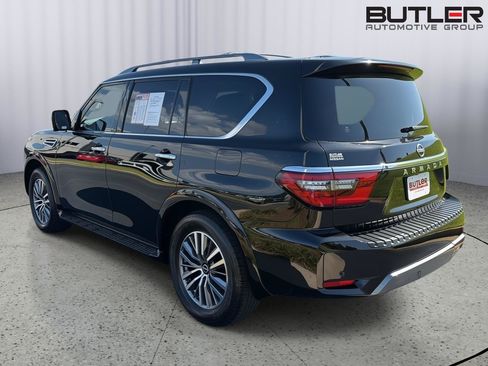 Used 2023 Nissan Armada SL w/ Captain's Chairs Package AWD/4WD image 4