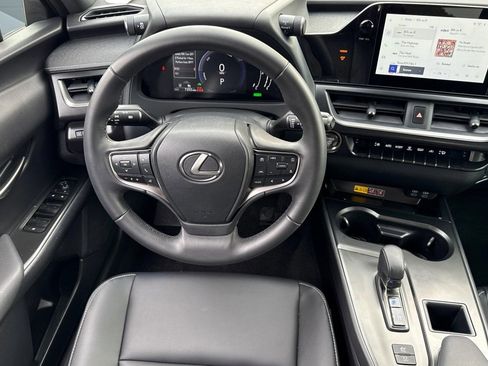 Certified 2025 Lexus UX 300h FWD image 27