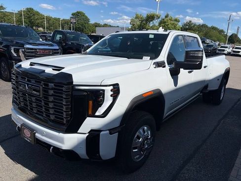 New 2026 GMC Sierra 3500 Denali Ultimate w/ Snow Plow Prep/Camper Package AWD/4WD image 7