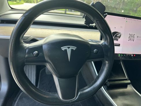 Used 2018 Tesla Model 3 Long Range image 12