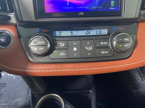 Used 2014 Toyota RAV4 Limited w/ Technology Package AWD/4WD image 22