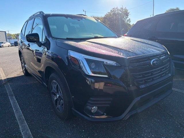 Used 2023 Subaru Forester Premium AWD/4WD image 3
