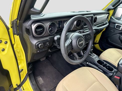 Used 2023 Jeep Wrangler Unlimited AWD/4WD image 10