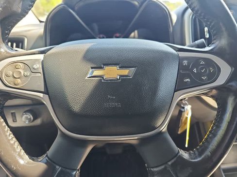 Used 2022 Chevrolet Colorado LT w/ Fleet Safety Package image 17