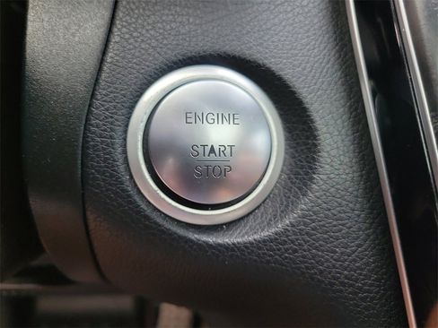 Used 2018 Mercedes-Benz GLC 43 AMG 4MATIC image 36