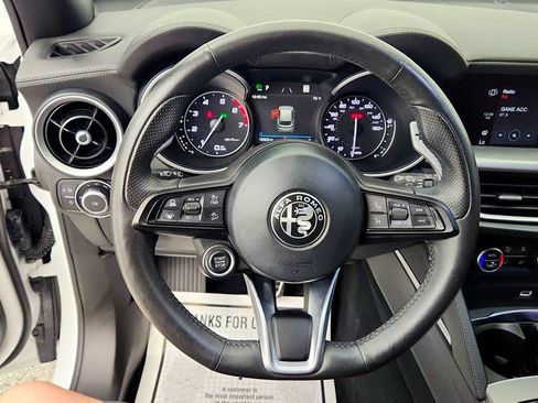 Used 2023 Alfa Romeo Stelvio Veloce AWD/4WD image 14