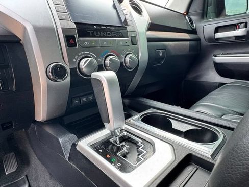 Used 2020 Toyota Tundra SR5 w/ SR5 Leather Package AWD/4WD image 30