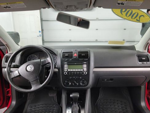 Used 2009 Volkswagen Rabbit S image 13