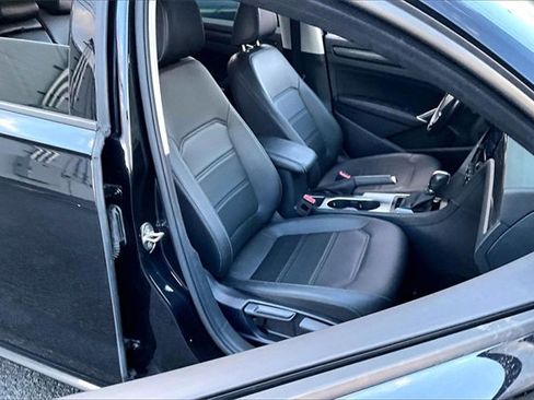 Used 2020 Volkswagen Passat 2.0T R-Line image 7