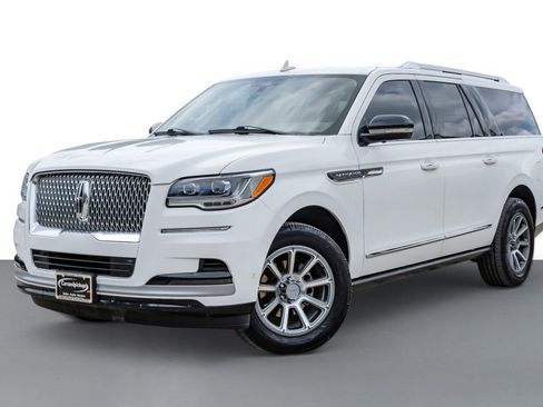 Used 2022 Lincoln Navigator L Reserve AWD/4WD image 4