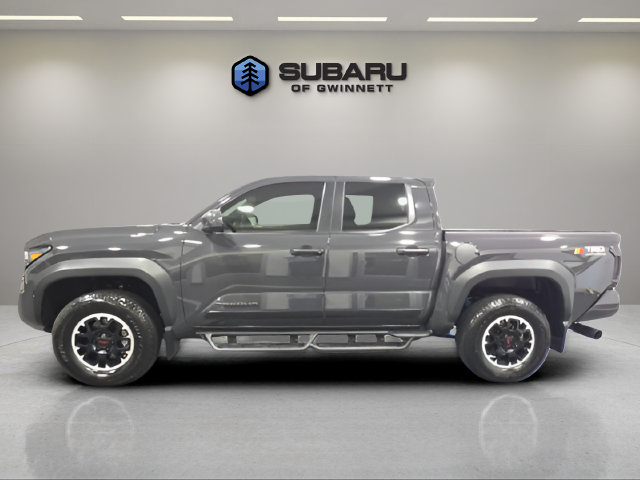 Used 2025 Toyota Tacoma TRD Off-Road AWD/4WD image 2
