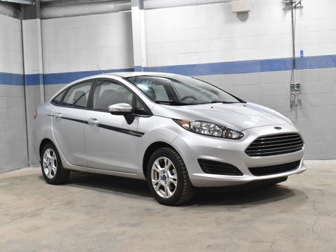 Used 2014 Ford Fiesta SE image 26