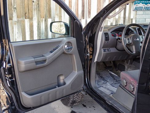 Used 2010 Nissan Xterra Off-Road image 10