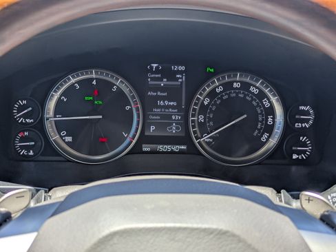 Used 2021 Lexus LX 570 4WD w/ Luxury Package image 24