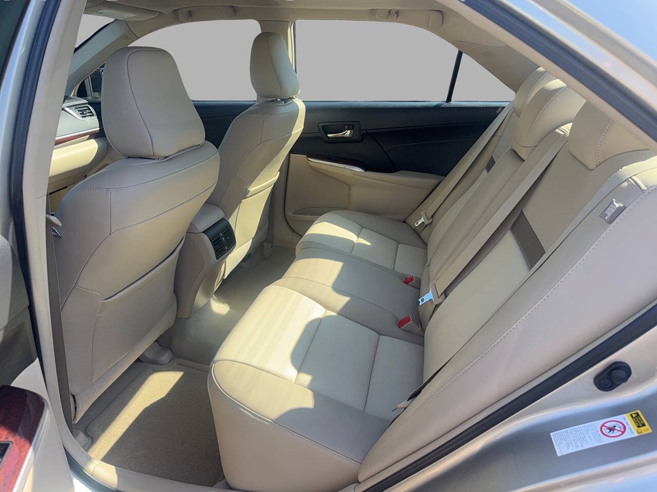 Used 2014 Toyota Camry XLE w/ Leather Package FWD image 17