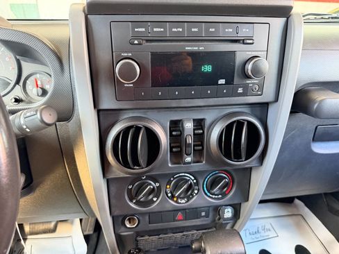 Used 2009 Jeep Wrangler Unlimited X AWD/4WD image 30