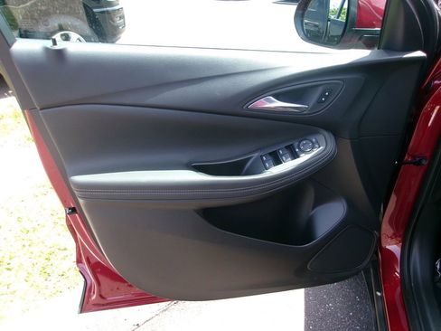 Used 2025 Buick Encore GX Preferred w/ Comfort Package FWD image 6