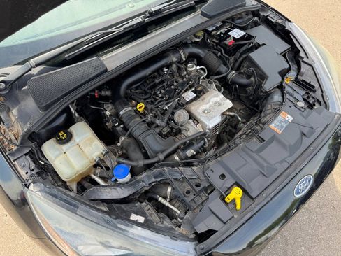 Used 2016 Ford Focus SE FWD image 23