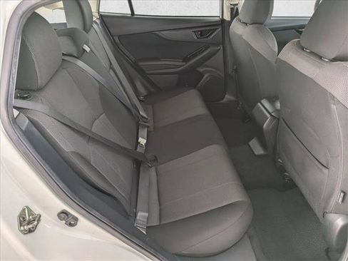 Used 2018 Subaru Impreza 2.0i Premium image 18