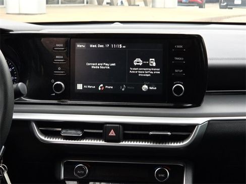 Used 2021 Kia K5 LX image 12