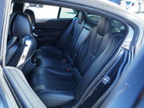 Used 2016 BMW M6 image 29